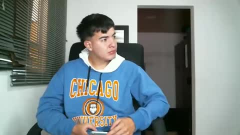 Snapshot of franccesco_699 chatting on October 6, 10:14 pm franccesco_699 online show from October 6, 10:14 pm