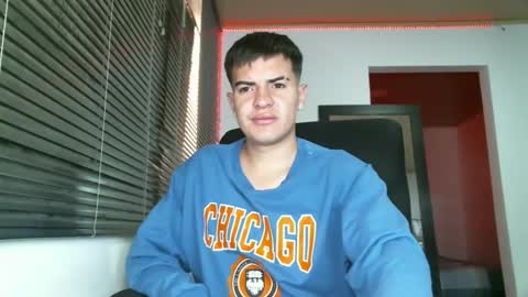 Snapshot of franccesco_699 chatting on March 6, 4:07 pm franccesco_699 online show from March 6, 4:07 pm