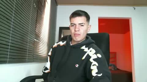 Snapshot of franccesco_699 chatting on January 27, 4:11 pm franccesco_699 online show from January 27, 4:11 pm