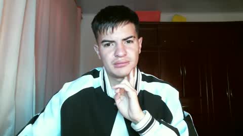Snapshot of franccesco_699 chatting on December 2, 3:34 pm franccesco_699 online show from December 2, 3:34 pm