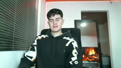 Snapshot of franccesco_699 chatting on January 11, 4:46 pm franccesco_699 online show from January 11, 4:46 pm