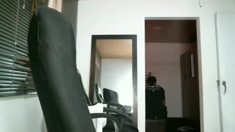 Snapshot of franccesco_699 chatting on October 13, 6:03 pm franccesco_699 online show from October 13, 6:03 pm