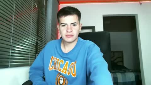 Snapshot of franccesco_699 chatting on February 9, 2:49 am franccesco_699 online show from February 9, 2:49 am