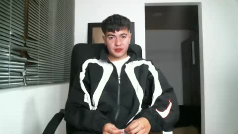 Snapshot of franccesco_699 chatting on October 18, 12:26 am franccesco_699 online show from October 18, 12:26 am
