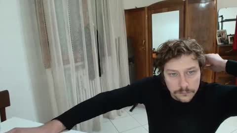 francesco_831115 online show from February 2, 6:49 pm