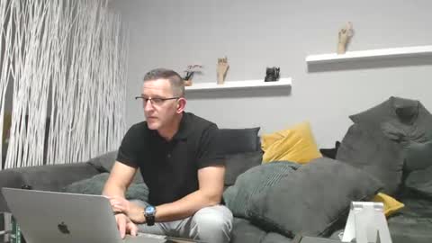 Frank online show from June 12, 8:17 pm