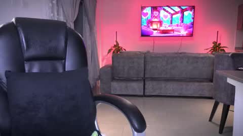 Frank Farrell. Hey remember to give me a thumbs up Ty online show from February 14, 3:23 am