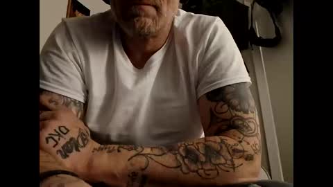Blue eyed tatted Daddy online show from January 19, 9:55 am