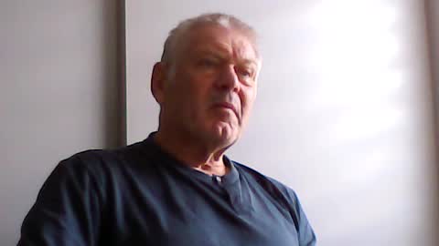 frannkboy61 online show from August 8, 9:49 am