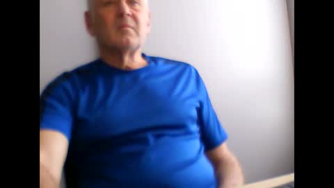 frannkboy61 online show from March 27, 10:49 am