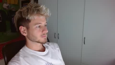 Snapshot of freddy_star chatting on September 25, 1:10 pm Frederick Perin online show from September 25, 1:10 pm