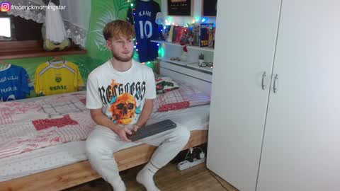 Snapshot of freddy_star chatting on January 20, 9:01 pm Frederick Perin online show from January 20, 9:01 pm