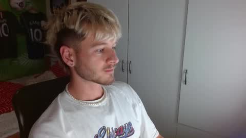 Snapshot of freddy_star chatting on October 4, 8:24 pm Frederick Perin online show from October 4, 8:24 pm