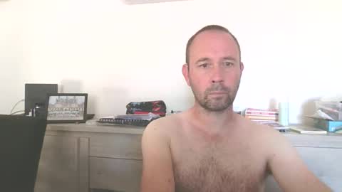 fredodu41 online show from July 6, 3:58 pm