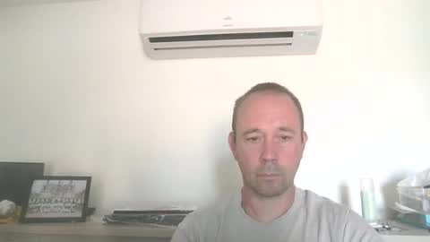 fredodu41 online show from June 21, 2:22 pm