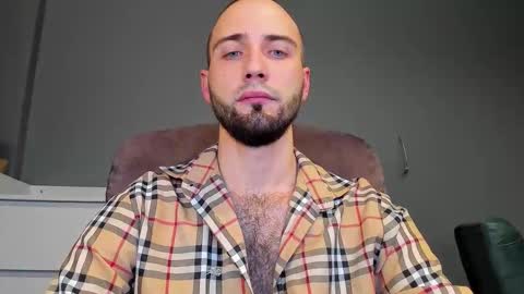 Andrew online show from November 14, 4:04 am