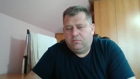 Snapshot of freeboy80180 chatting on December 26, 9:33 am freeboy80180 online show from December 26, 9:33 am