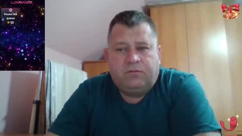 Snapshot of freeboy80180 chatting on February 27, 6:40 am freeboy80180 online show from February 27, 6:40 am