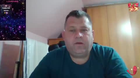 Snapshot of freeboy80180 chatting on February 28, 7:37 am freeboy80180 online show from February 28, 7:37 am
