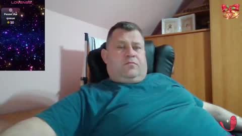 Snapshot of freeboy80180 chatting on February 27, 6:42 pm freeboy80180 online show from February 27, 6:42 pm