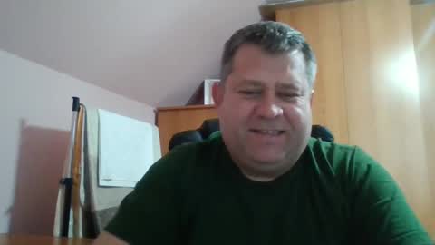 Snapshot of freeboy80180 chatting on January 6, 9:08 am freeboy80180 online show from January 6, 9:08 am