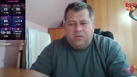 Snapshot of freeboy80180 chatting on February 24, 1:31 pm freeboy80180 online show from February 24, 1:31 pm