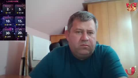 Snapshot of freeboy80180 chatting on January 14, 1:28 pm freeboy80180 online show from January 14, 1:28 pm