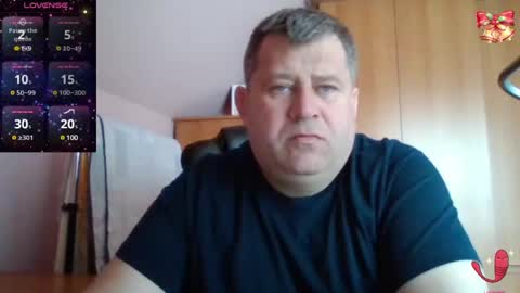 Snapshot of freeboy80180 chatting on February 6, 9:53 am freeboy80180 online show from February 6, 9:53 am