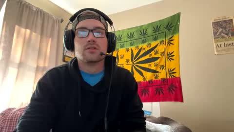 Snapshot of freezeskiii chatting on October 29, 4:32 pm freezeskiii online show from October 29, 4:32 pm