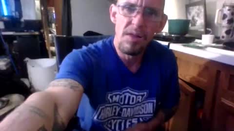 me online show from December 16, 8:48 pm