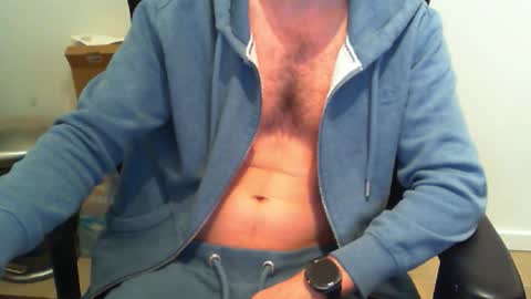 YWhiteNiceMan online show from November 3, 10:00 pm