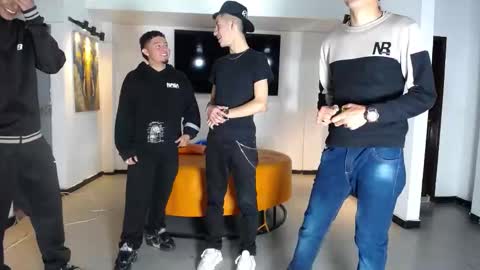 G4MENS online show from November 15, 9:50 pm