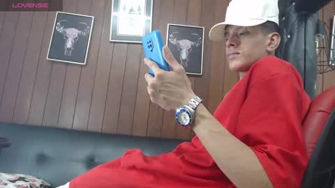 Snapshot of gaboreyes1 chatting on February 19, 2:44 am Gabo online show from February 19, 2:44 am
