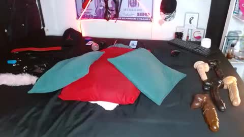 gael hot online show from March 25, 8:51 am