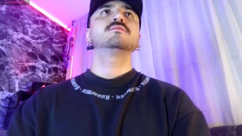 Chris  Dont forget to gift me thumb up Its very important to me and makes me happy AF  online show from October 22, 6:39 am