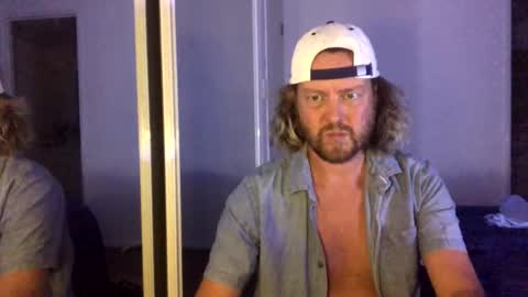 gcsurfer81 online show from December 19, 9:17 am