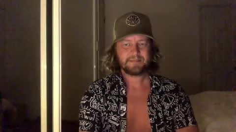 Snapshot of gcsurfer81 chatting on October 22, 8:51 am gcsurfer81 online show from October 22, 8:51 am