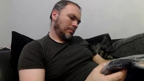 Snapshot of geddes4 chatting on October 24, 8:21 pm SIR online show from October 24, 8:21 pm