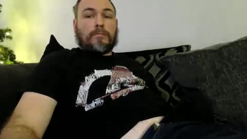 Snapshot of geddes4 chatting on December 13, 11:28 pm SIR online show from December 13, 11:28 pm