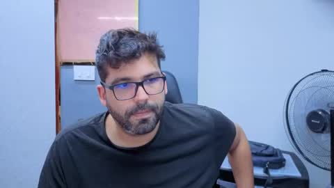 geeklatin88 online show from May 3, 7:11 am