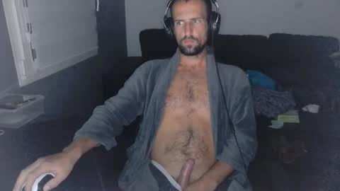 Edouard online show from October 31, 9:51 pm