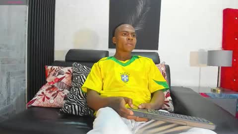 G E O R G E online show from December 19, 5:37 am