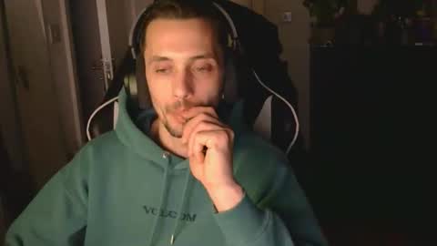 georgek0011 online show from December 19, 2:41 am