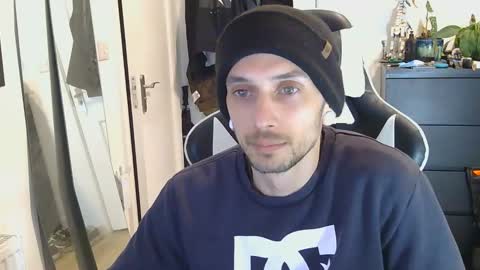 georgek0011 online show from March 6, 11:24 pm