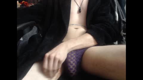 Snapshot of gerdbuc463462 chatting on December 28, 7:11 am gerdbuc463462 online show from December 28, 7:11 am