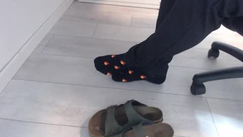 GermanSoleBro online show from November 14, 7:10 am