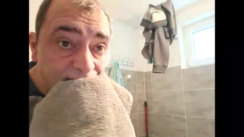 Snapshot of gescos chatting on January 17, 7:41 am gescos online show from January 17, 7:41 am