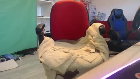 ghostatitude online show from October 30, 8:16 am