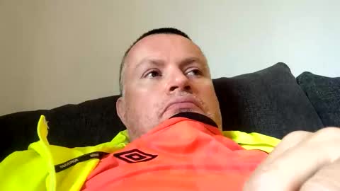 giddyup2222222 online show from April 11, 5:49 pm