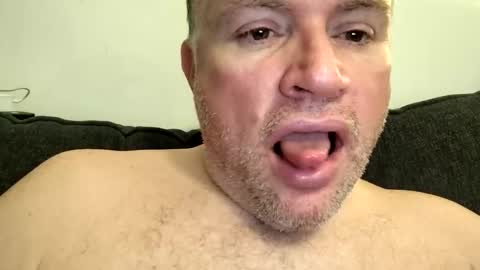 giddyup2222222 online show from December 22, 11:02 pm